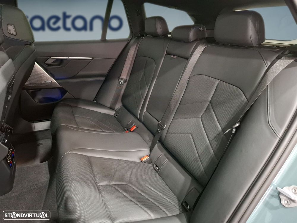 BMW i5 eDrive40 Pack Desportivo M - 14