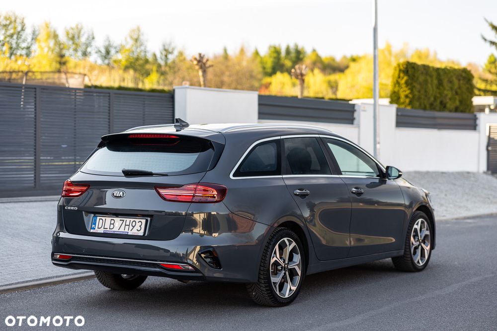 Kia Ceed 1.6 CRDi Platinum Edition - 4