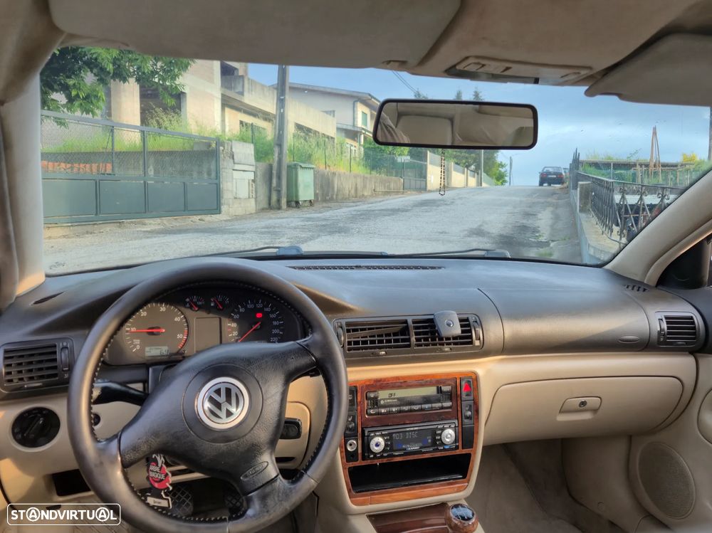 VW Passat 1.9 GL TDI - 8