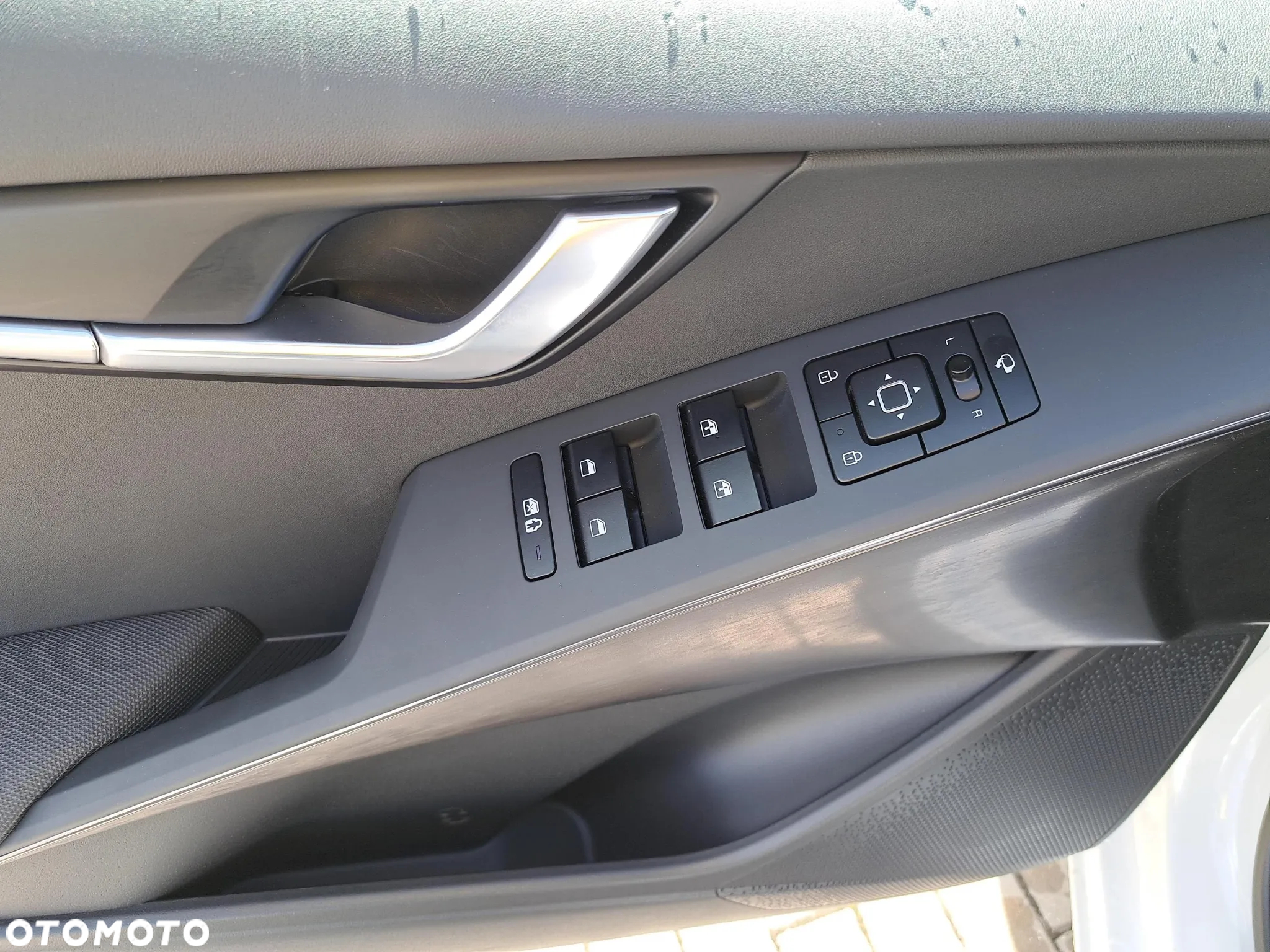 Kia Niro 1.6 GDI Hybrid L - 11