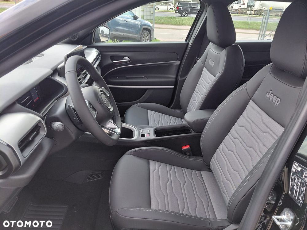 Jeep Avenger 1.2 T3 mHEV Upland 4xe eDCT6 - 12