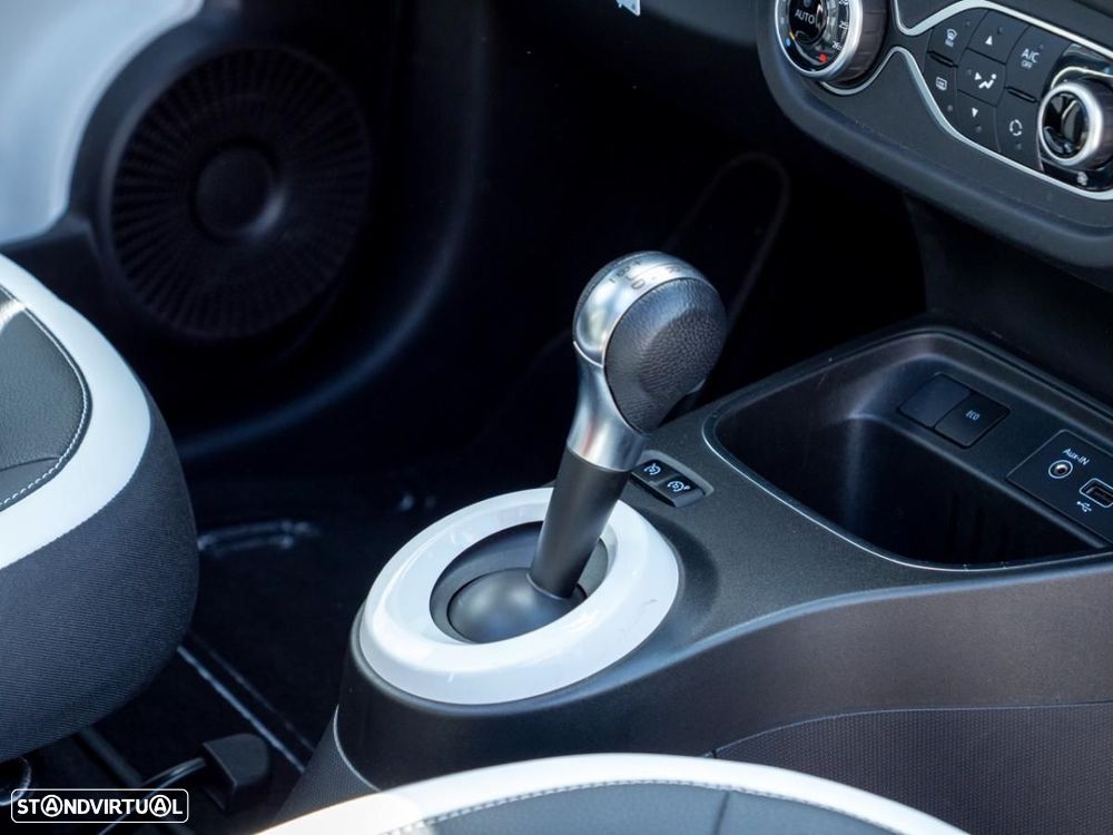Renault Twingo E-Tech. 22 Techno - 17