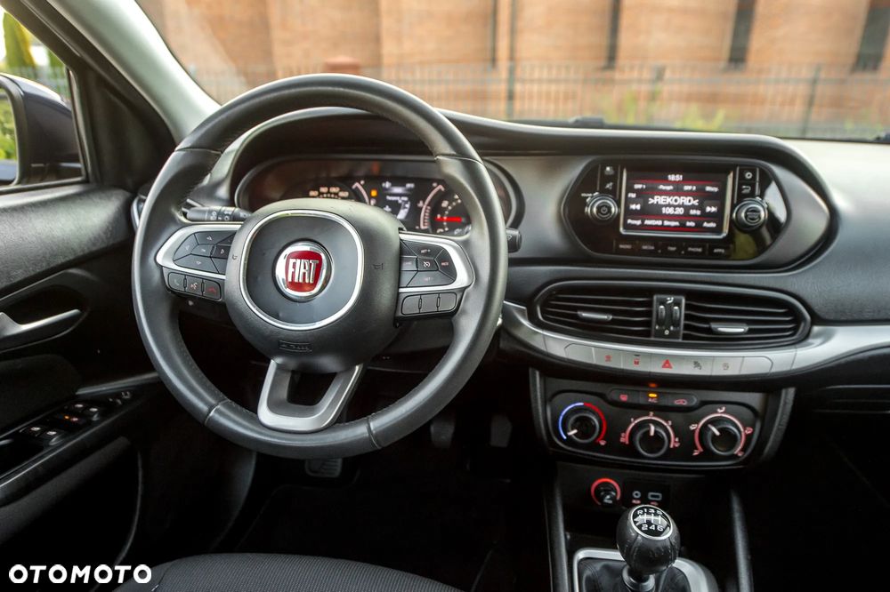 Fiat Tipo Kombi 1.4 T-Jet Easy - 25