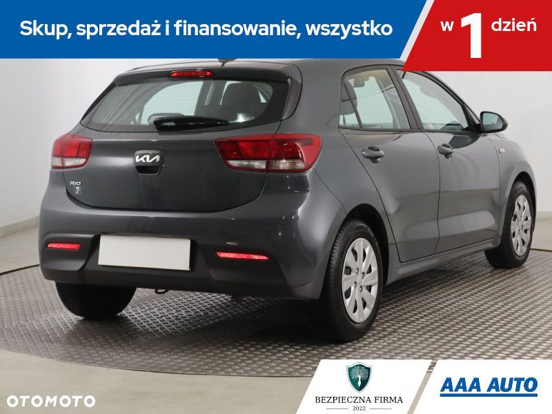 Kia Rio - 6