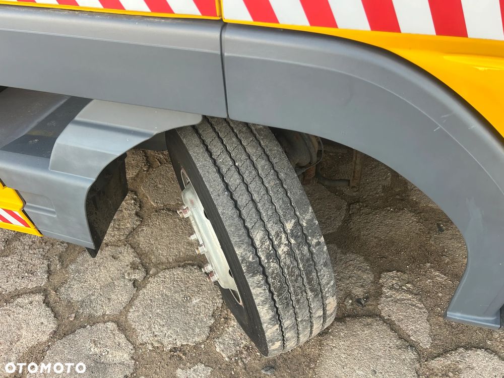 Mercedes-Benz ATEGO 815 LAWETA NA 2 AUTA / WCIĄGARKA Z PILOTEM / POMOC DROGOWA Z NAJAZDAMI / BARDZO ŁADNY STAN / OŚWIETLENIE OSTRZEGAWCZE / KABINA SYPIALNA !! - 18