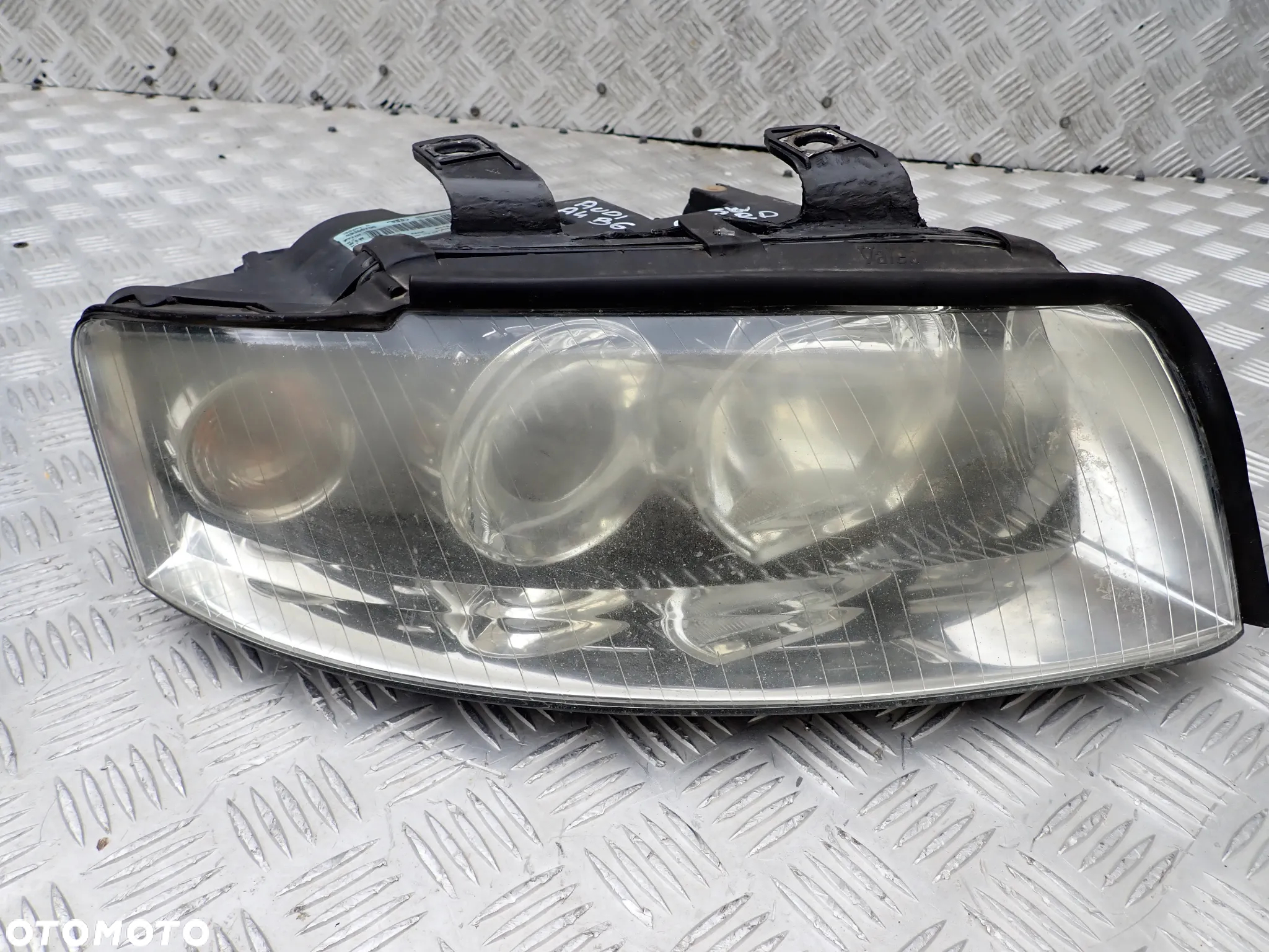 LAMPA LEWY / PRAWY PRZÓD AUDI A4 B6 8E0941004F / 8E0941003F ANGLIK - 2