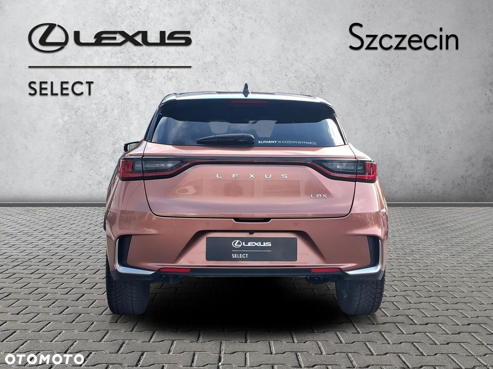 Lexus LBX 1.5 Hybrid Emotion - 4
