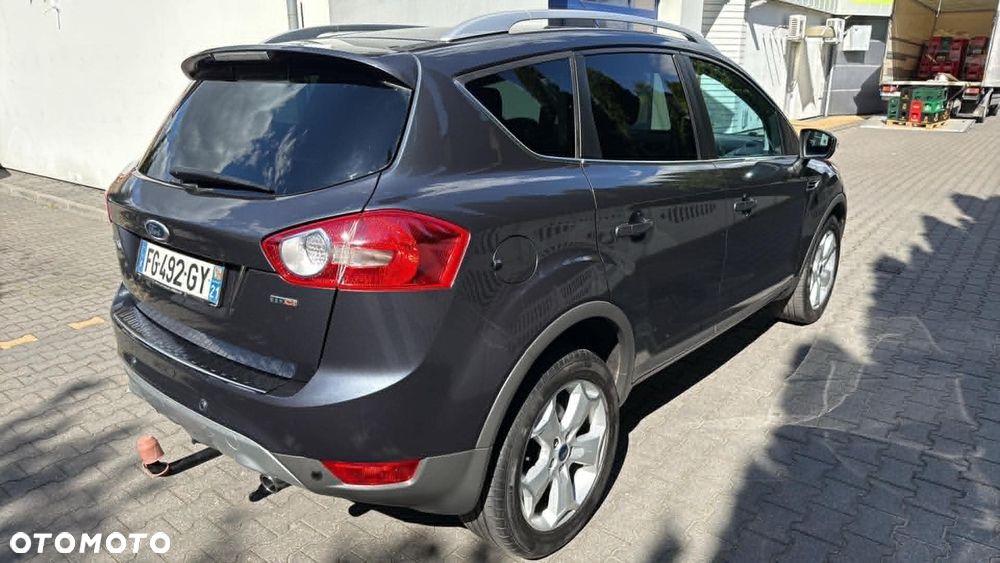 Ford Kuga 2.0 TDCi 4x4 Titanium - 4