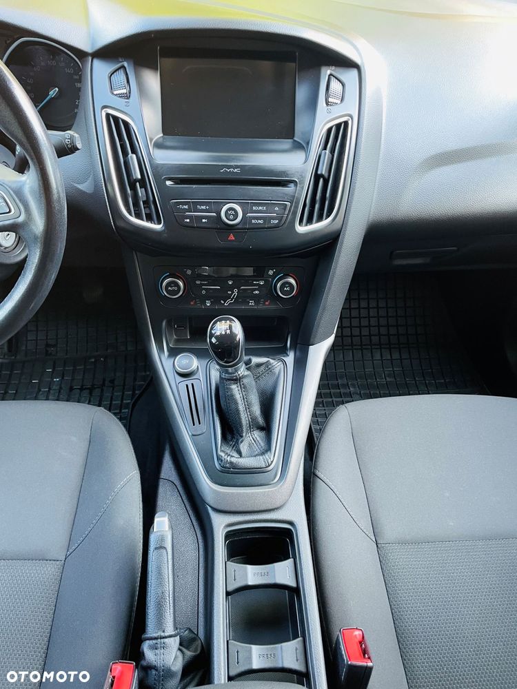 Ford Focus 1.6 SYNC Edition - 9