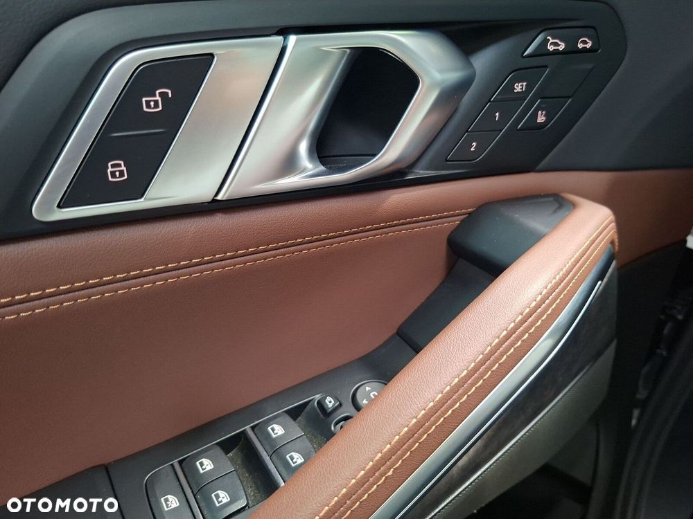 BMW X6 - 25