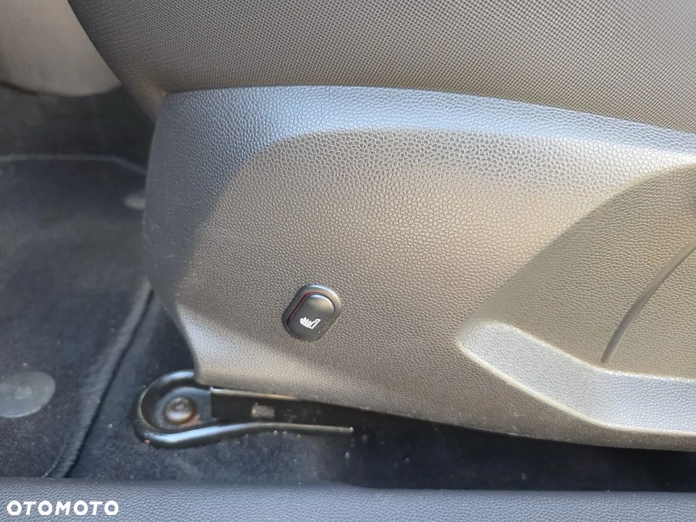 Ford Fiesta 1.0 EcoBoost Trend - 18