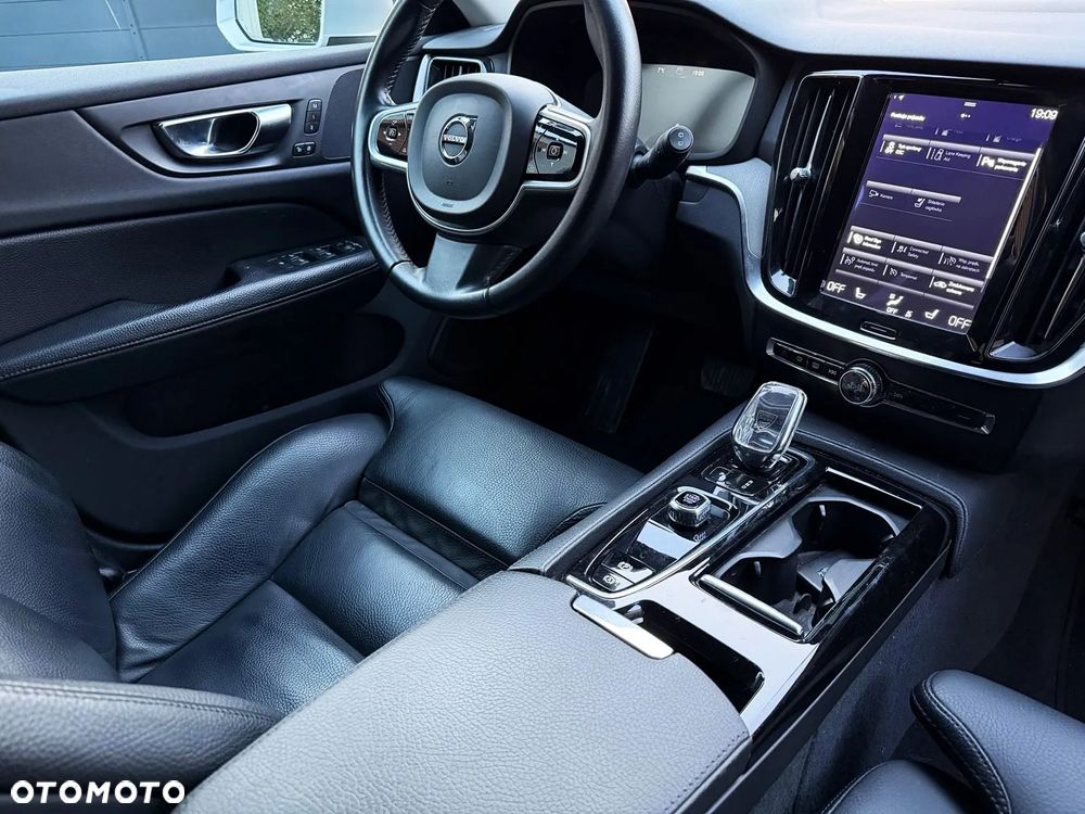 Volvo V60 T6 AWD Plug-In Hybrid Ultra Bright - 8