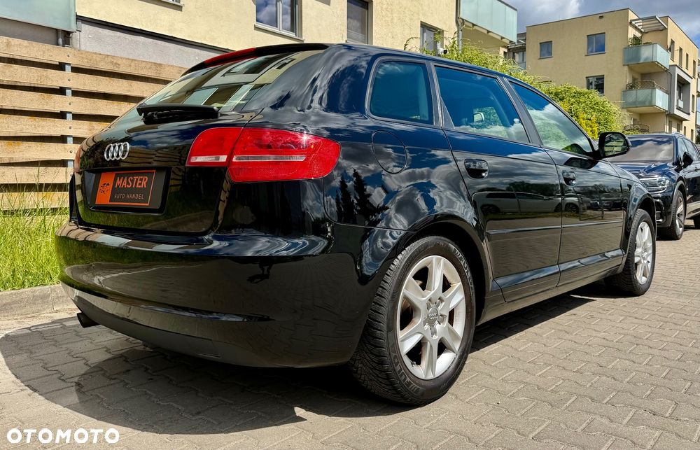 Audi A3 Sportback 1.6 Ambiente - 3