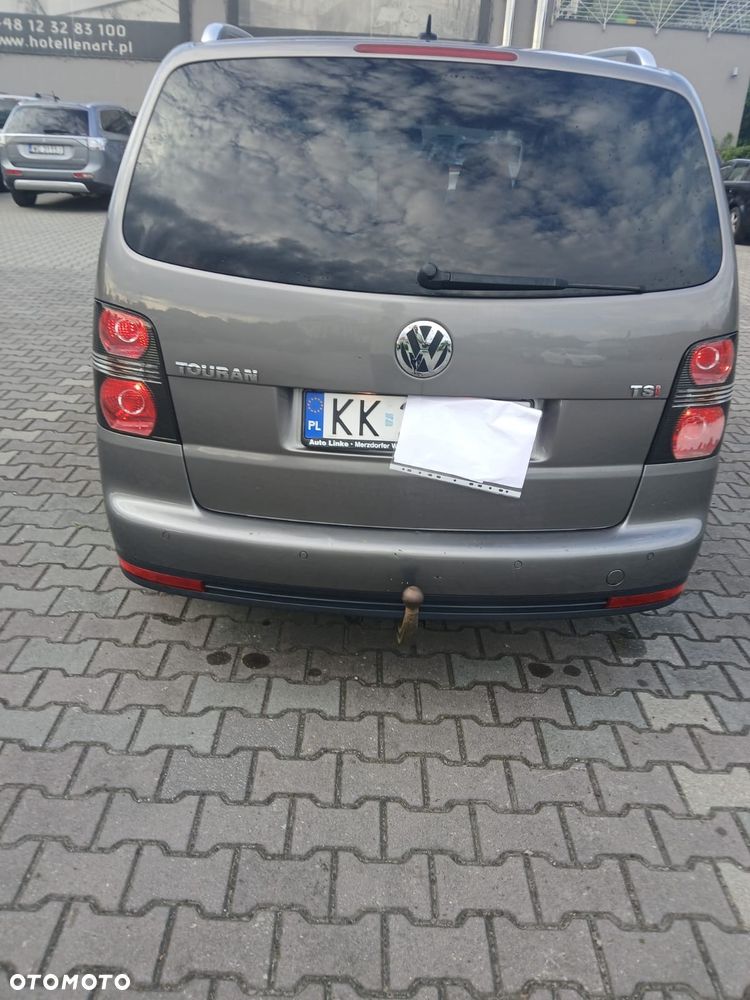 Używany Volkswagen Touran 2010 - 14 900 PLN, 254 000 km
