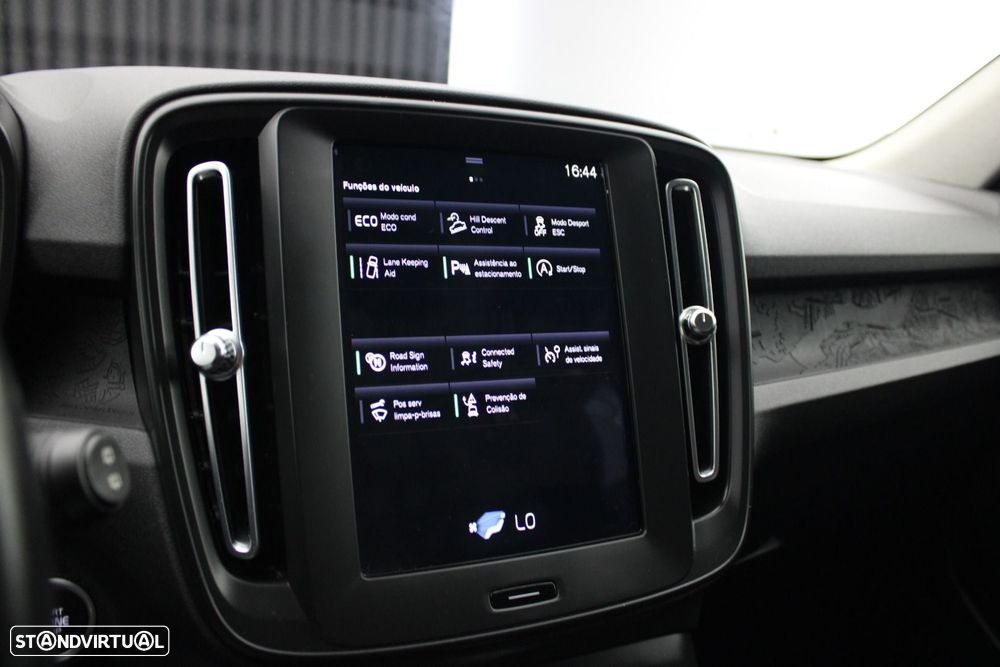 Volvo XC 40 1.5 T2 Momentum Core - 21