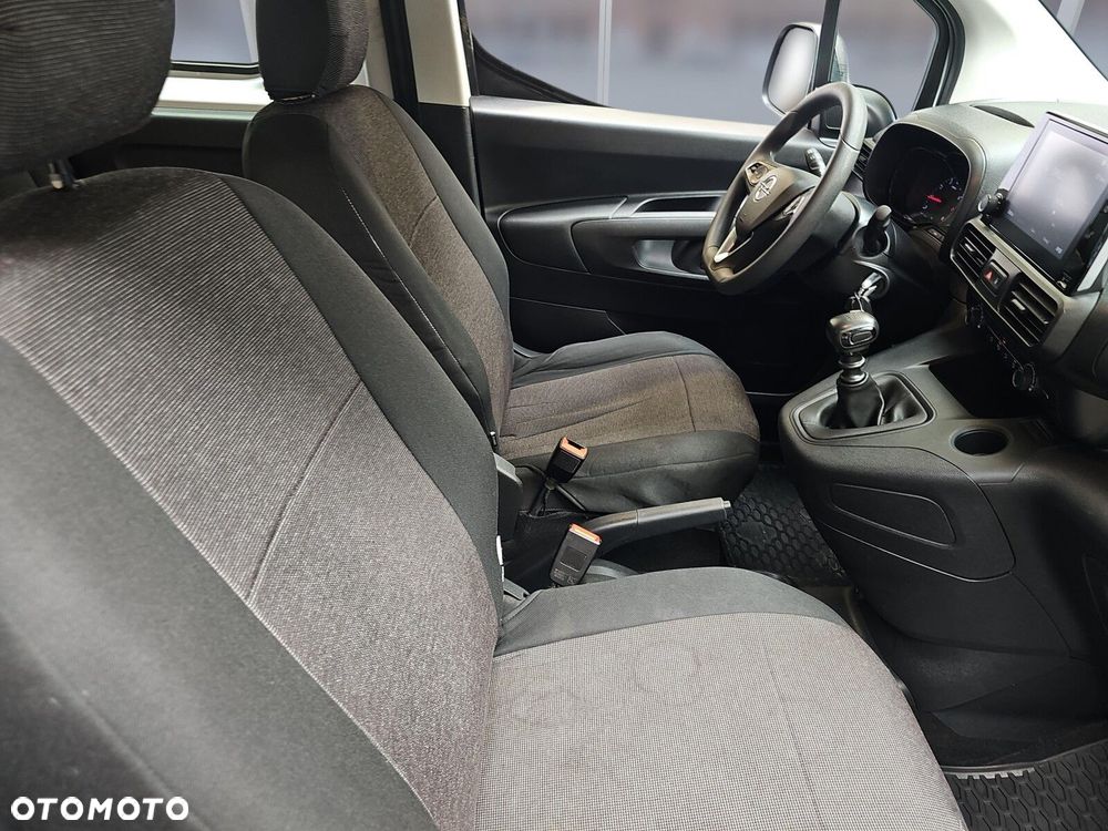 Opel Combo 1.5 DT Edition 102KM - 10