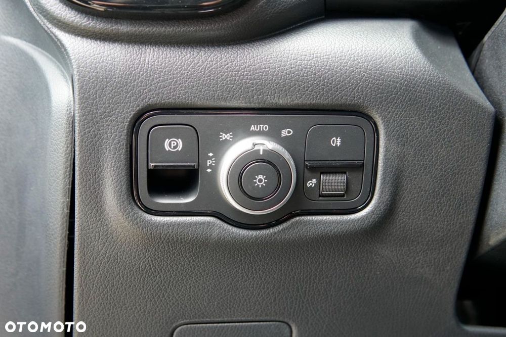 Mercedes-Benz VITO - 22