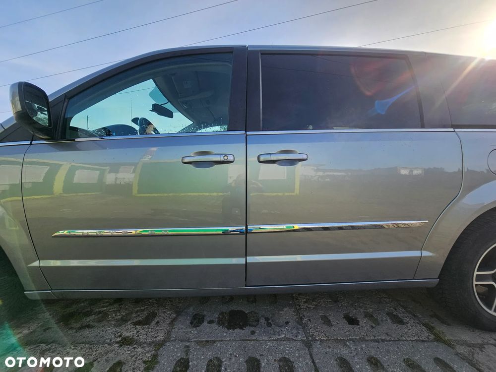 Chrysler Town & Country 3.6 Touring - 11