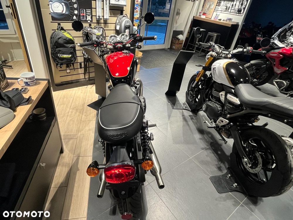 Triumph Bonneville - 6