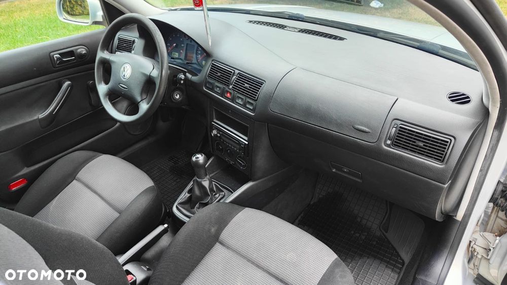 Volkswagen Golf - 20