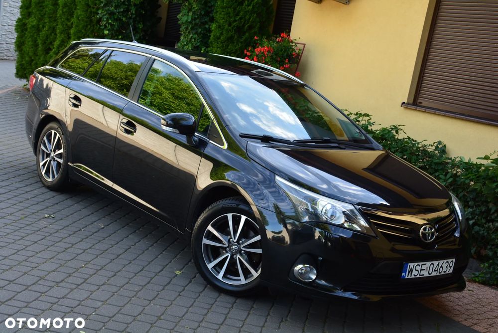 Toyota Avensis Touring Sports 1.8 Business Edition - 19