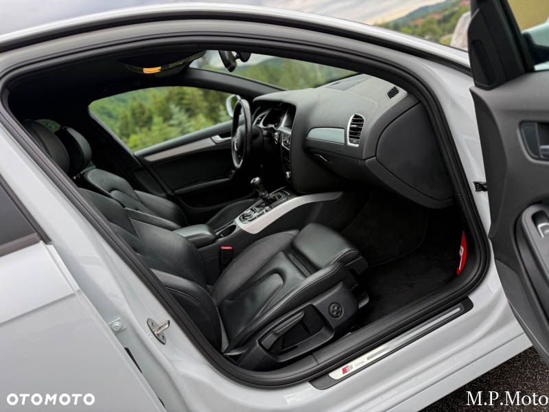 Audi A4 Limousine - 23