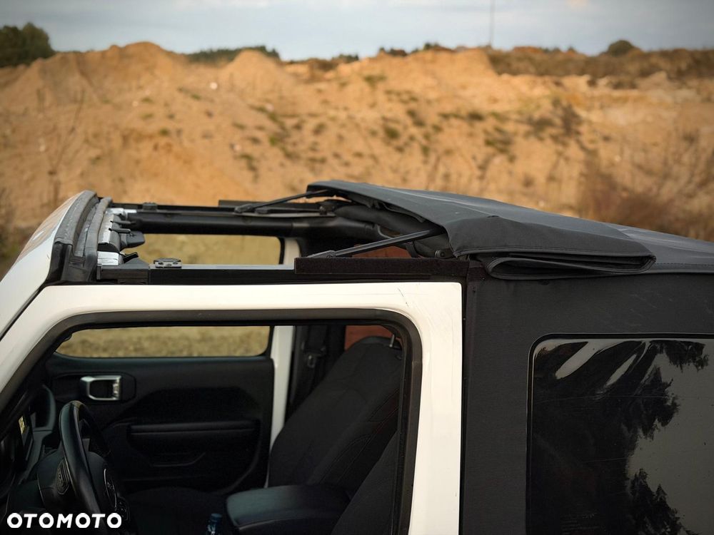 Jeep Wrangler - 3