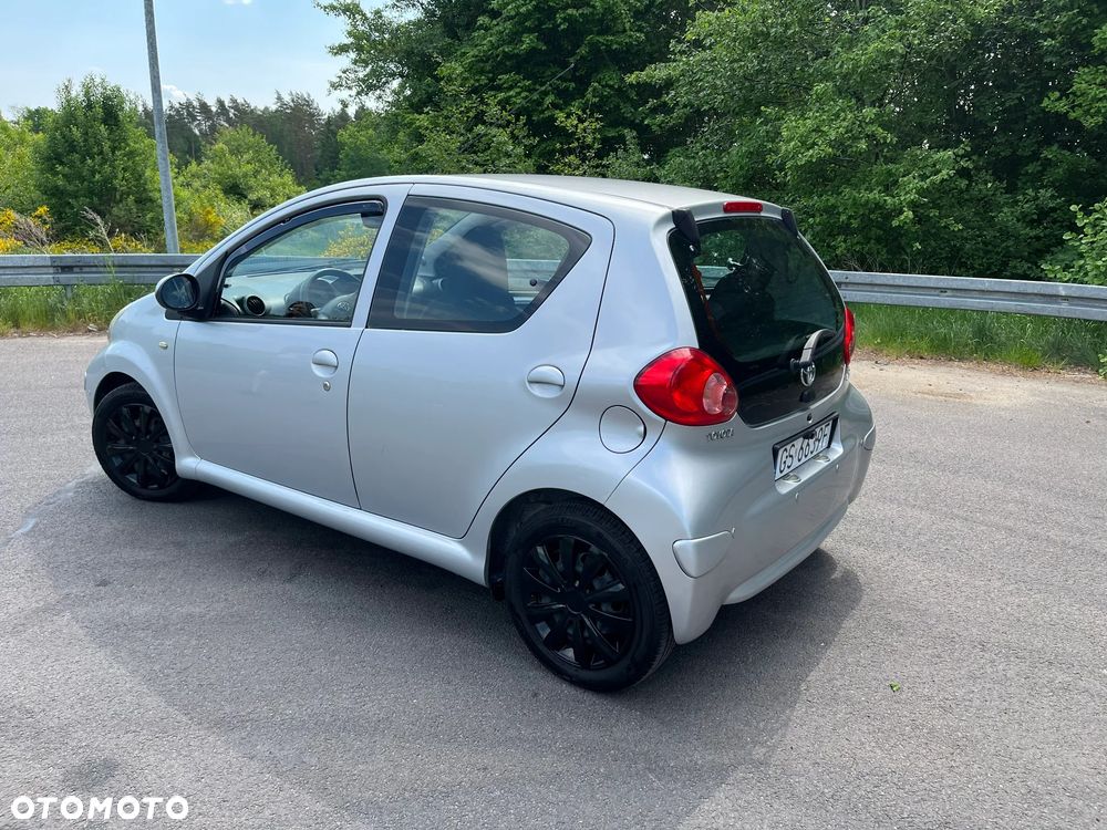Toyota Aygo 1.0 VVT-i Luna A/C MM - 2