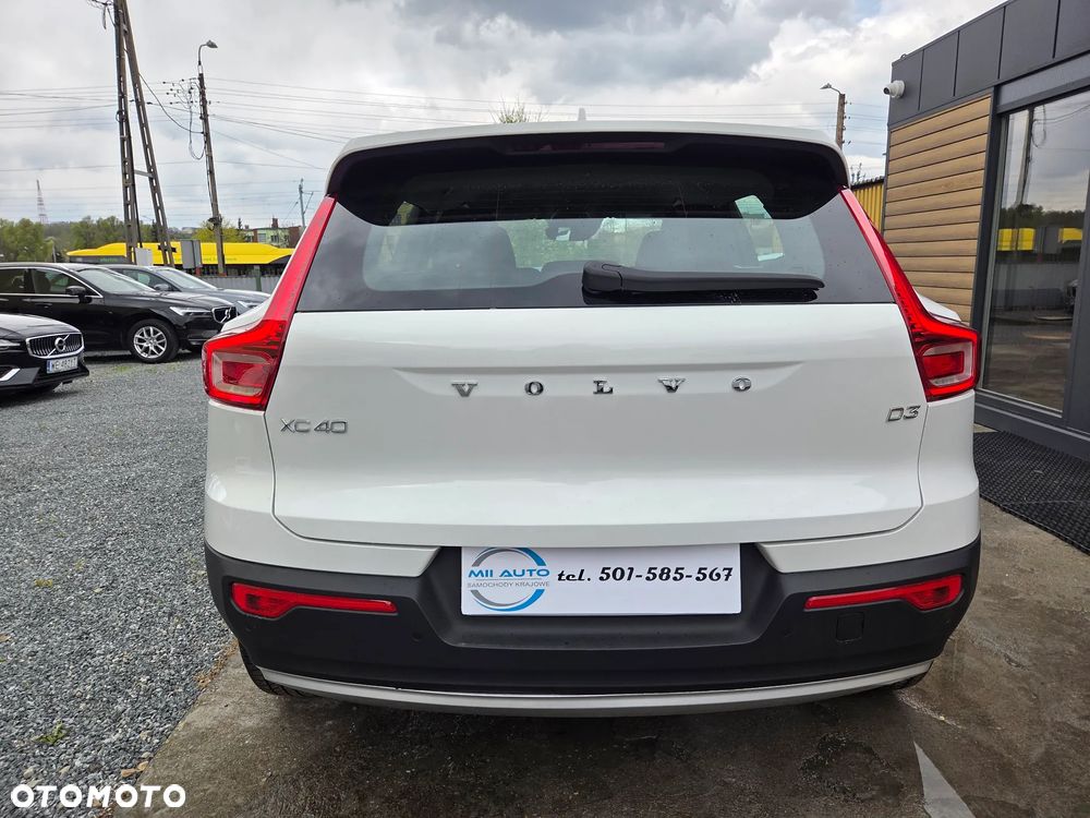 Volvo XC 40 D3 SCR Momentum - 10