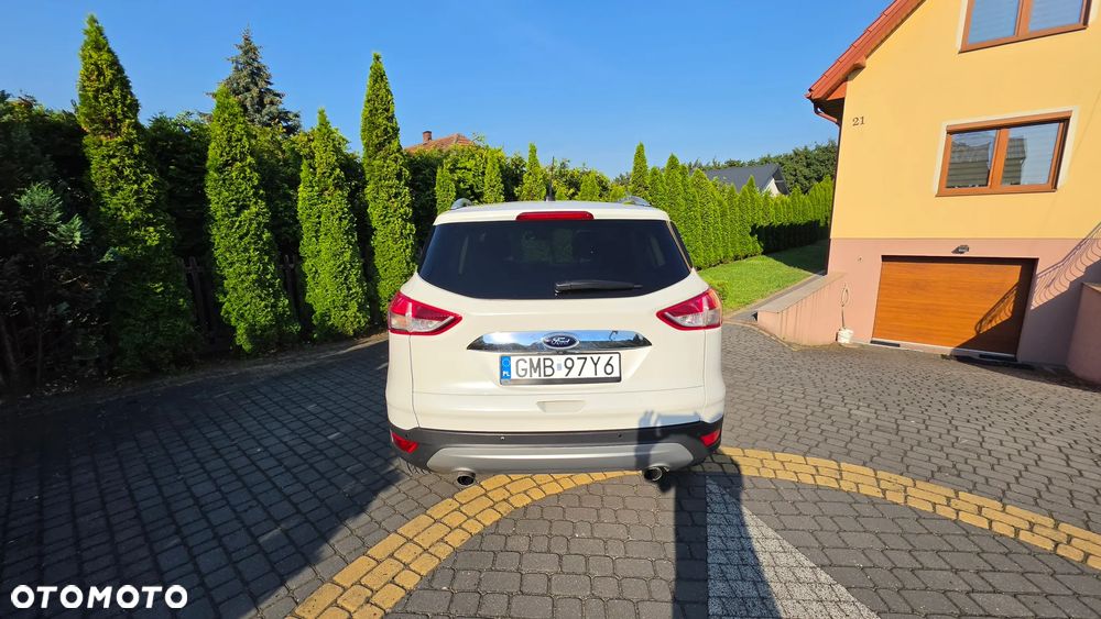 Ford Escape 2.0 EcoBoost AWD Titanium - 9