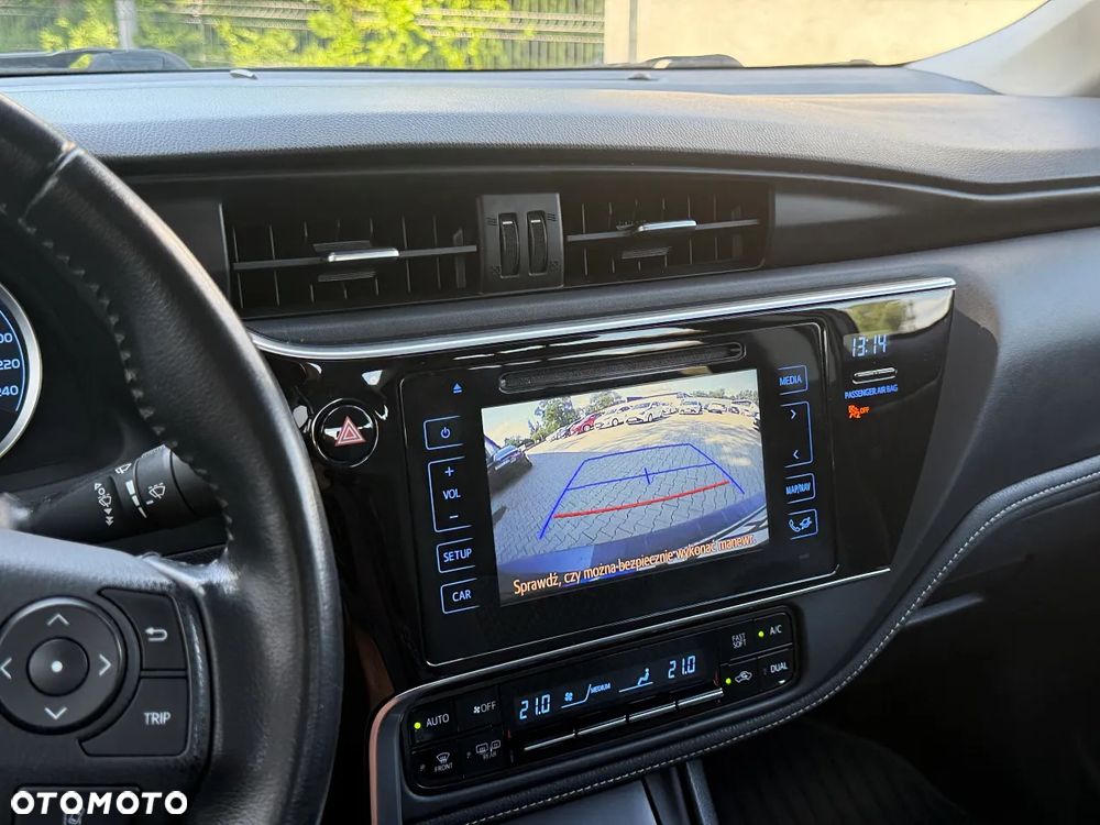 Toyota Corolla 1.6 Premium - 11