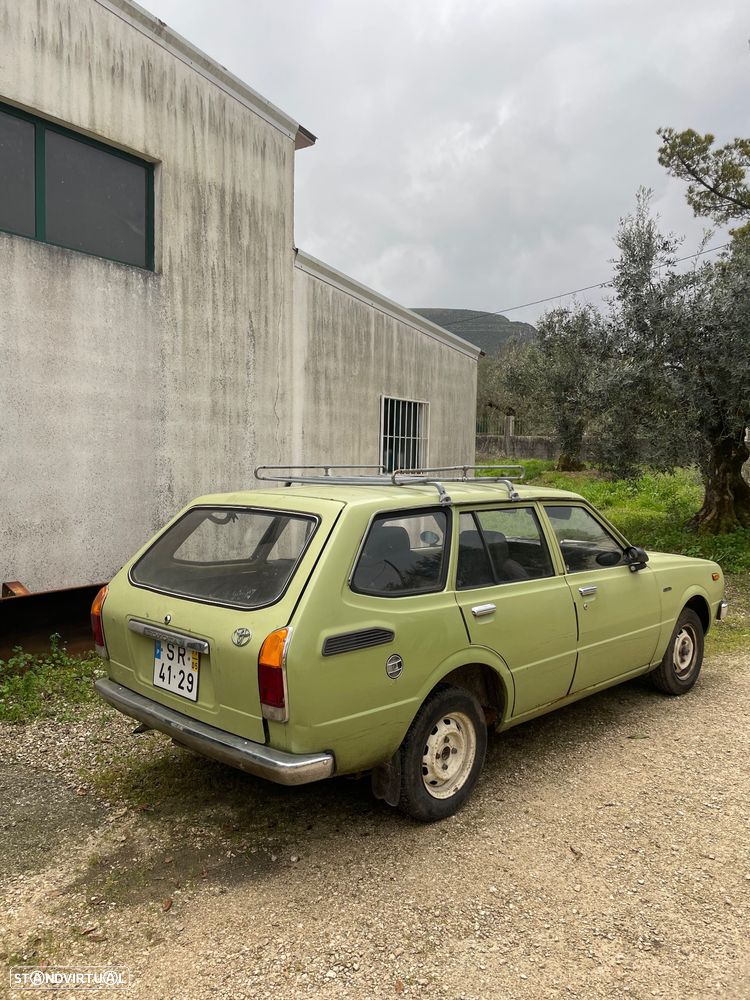 Toyota Corolla - 4