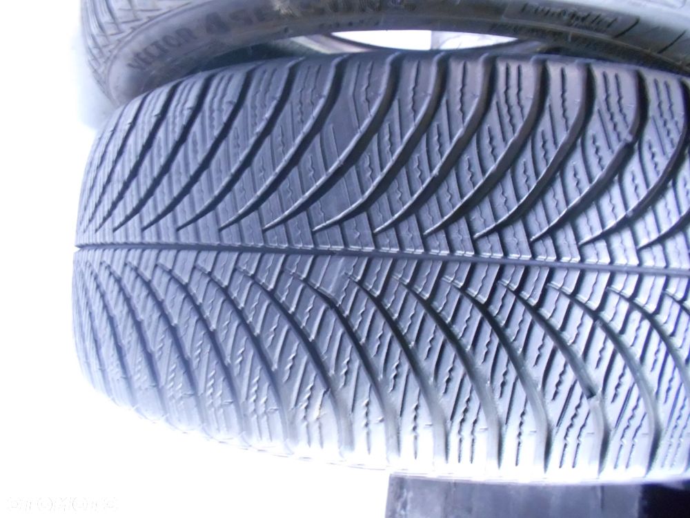 OPONA POJEDYNKA 225/45R17 GOODYEAR VECTOR 4 SEASONS GEN-2 RSC DOT 3222 7MM - 2