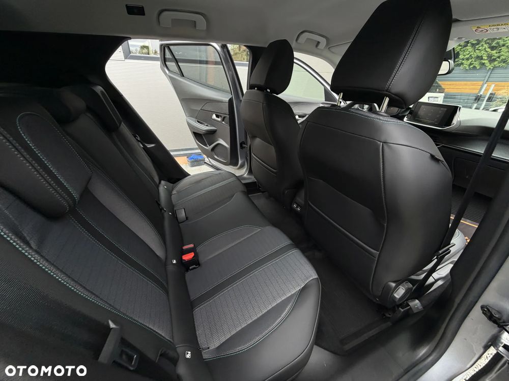 Peugeot 2008 1.2 PureTech Allure Pack S&S - 17