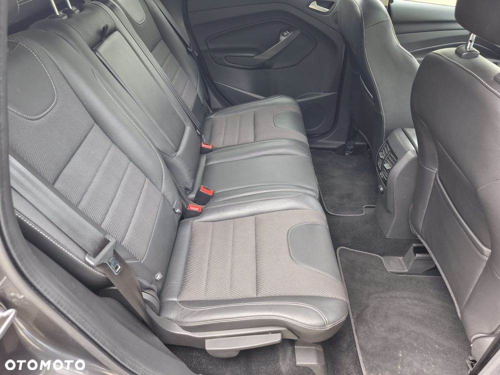 Ford Kuga 2.0 TDCi 2x4 Titanium - 13