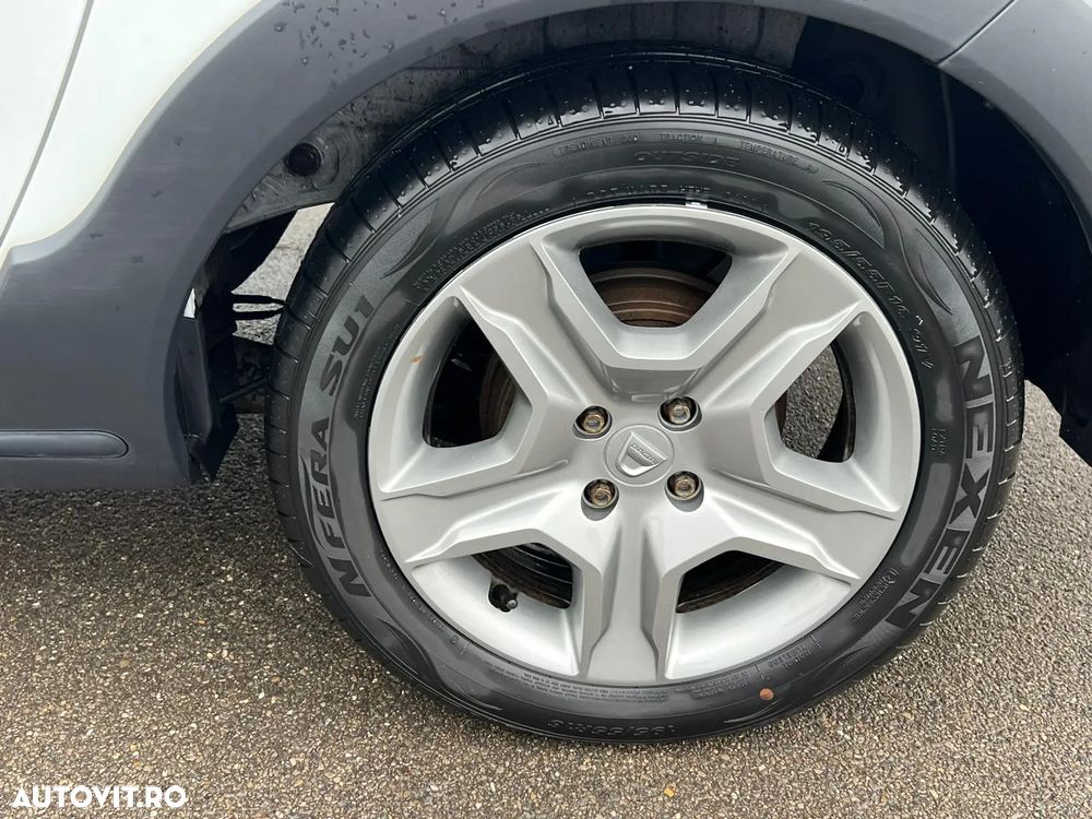 Dacia Lodgy TCe 130 GPF Stepway - 5
