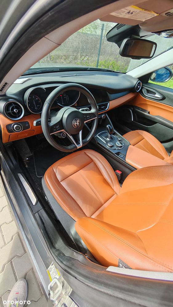 Alfa Romeo Giulia - 7