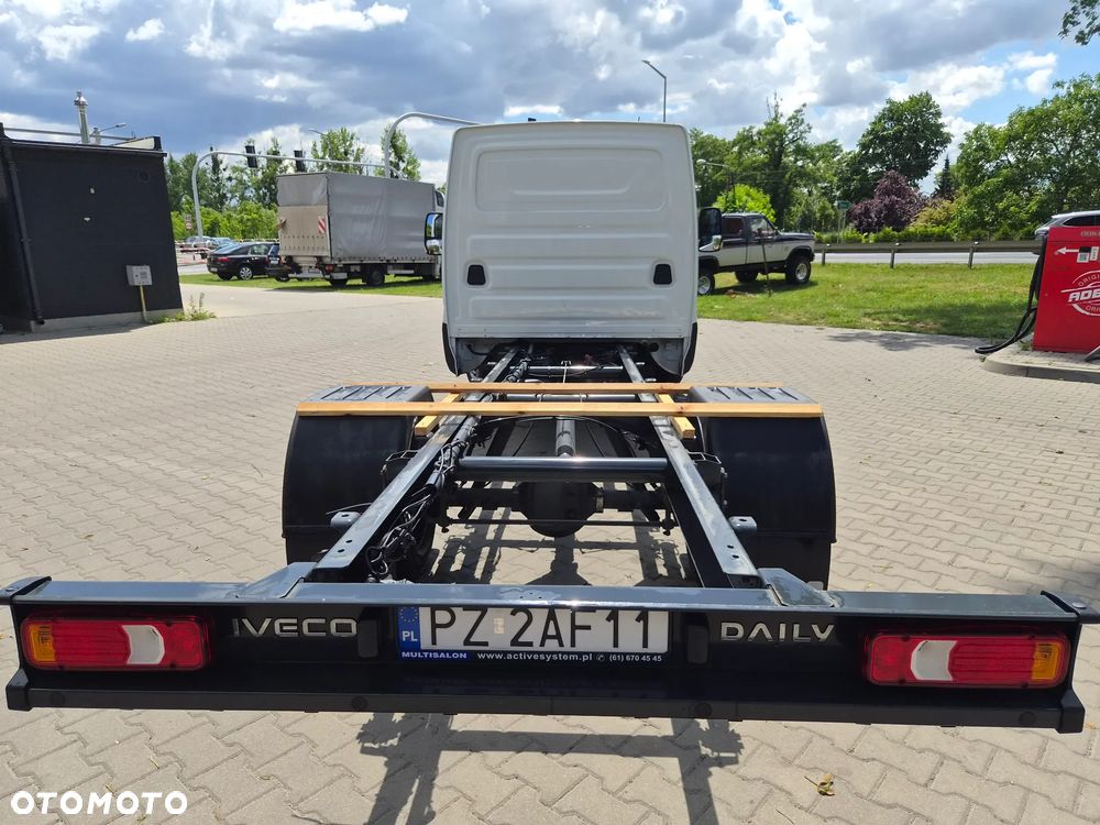 Iveco Daily 35C16H podwozie - 8