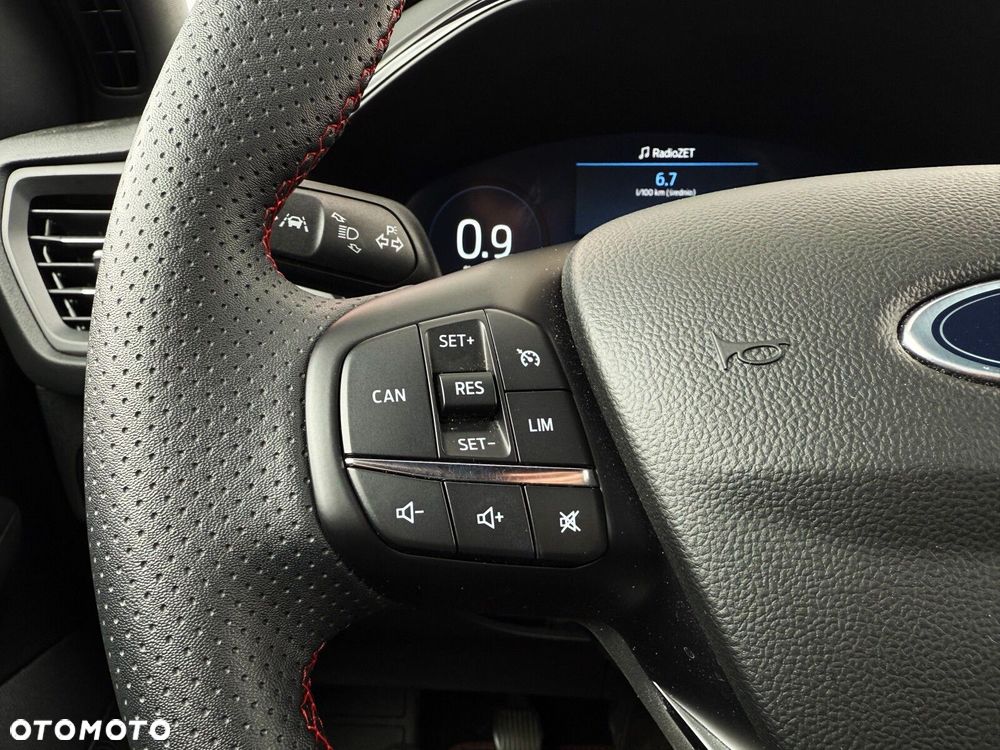 Ford Focus 1.0 EcoBoost mHEV ST-Line X - 18