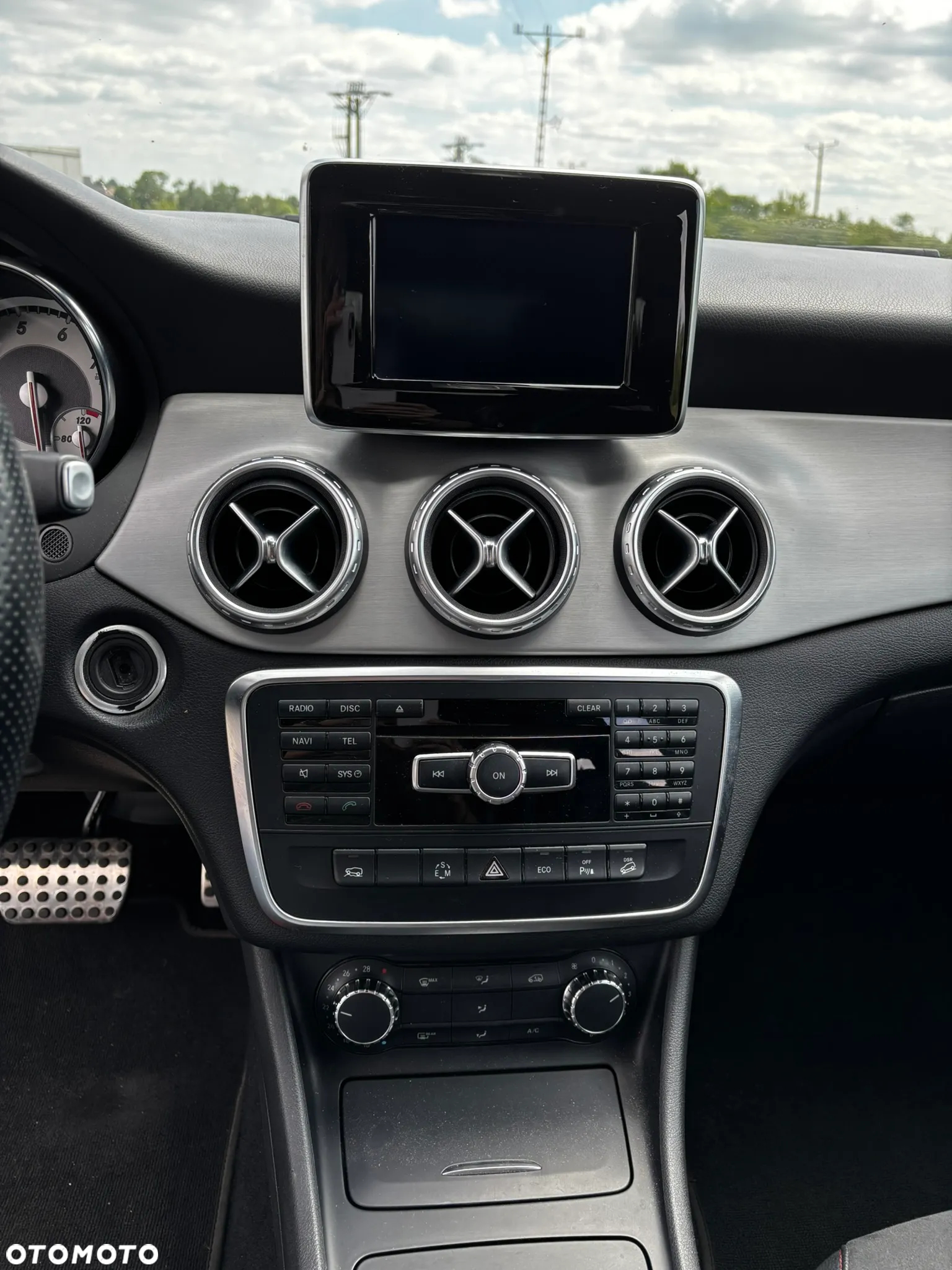 Mercedes-Benz GLA 250 4-Matic - 11
