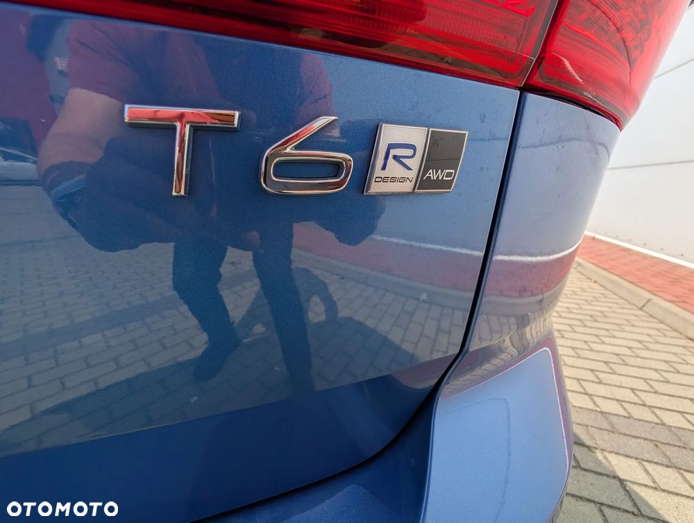 Volvo XC 60 T6 AWD Geartronic RDesign - 14