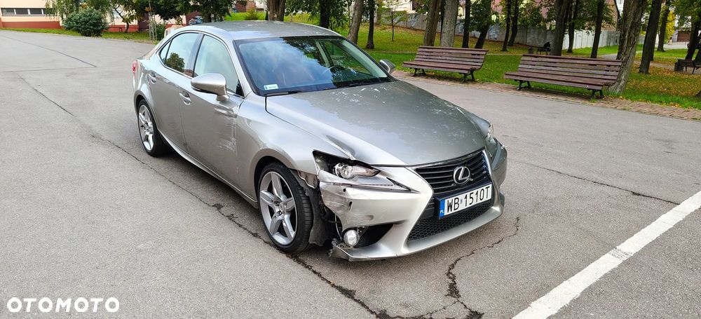 Lexus Is 2015 photo 5