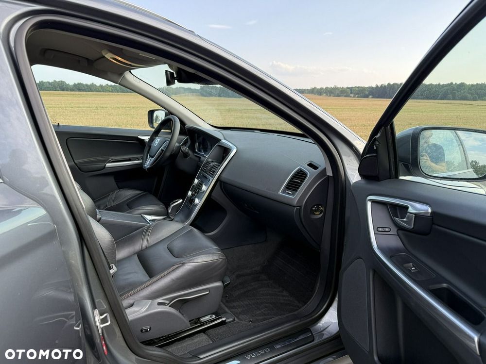 Volvo XC 60 D4 Geartronic Momentum Pro - 5