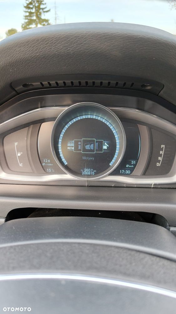 Volvo V70 2.0T Powershift Momentum - 8