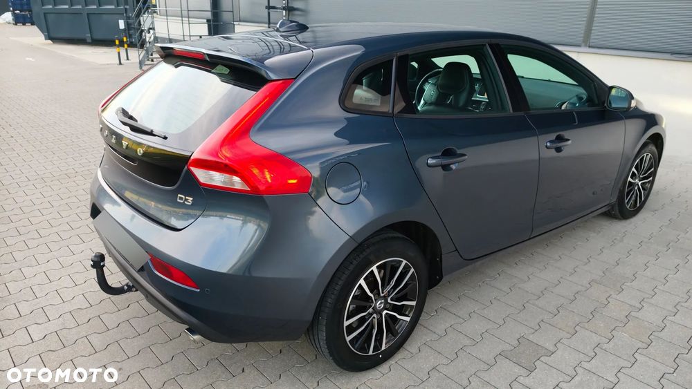 Volvo V40 D3 Momentum - 10