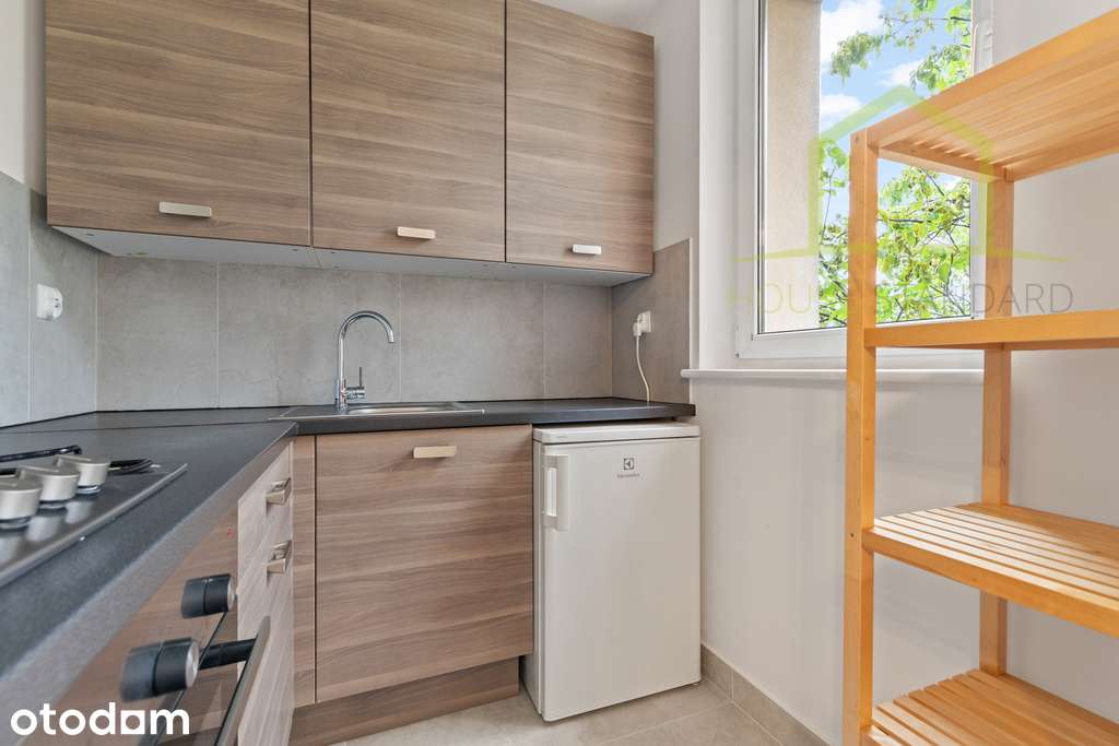 Kawalerka 24, 33 m², po remoncie, przy metrze