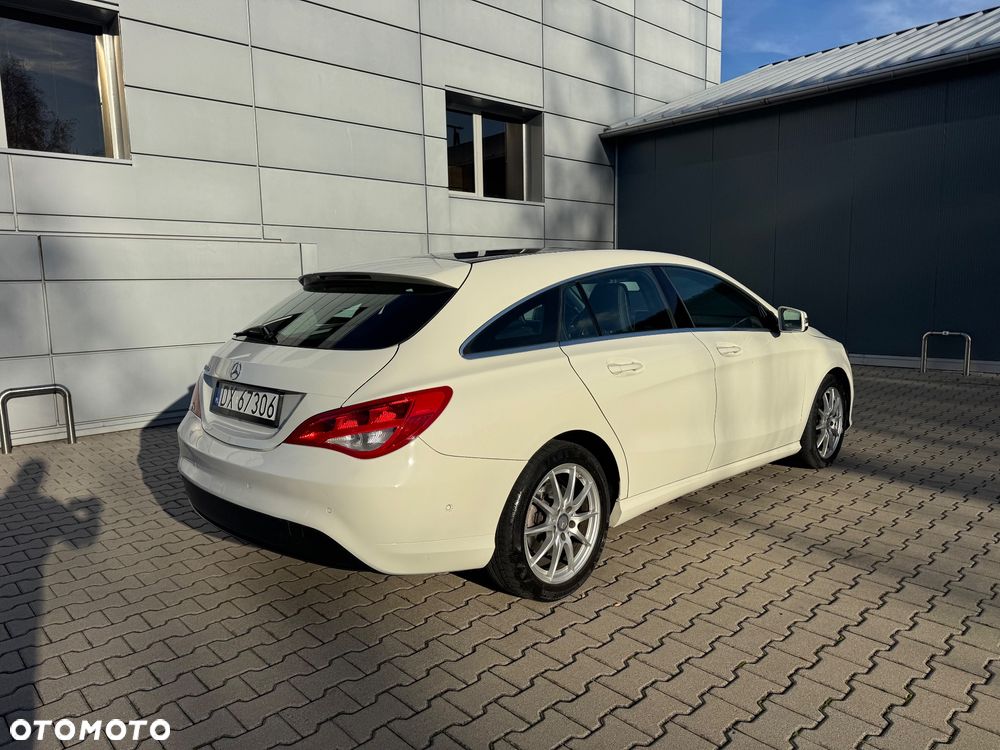 Mercedes-Benz CLA Shooting Brake 200 AMG Line - 7