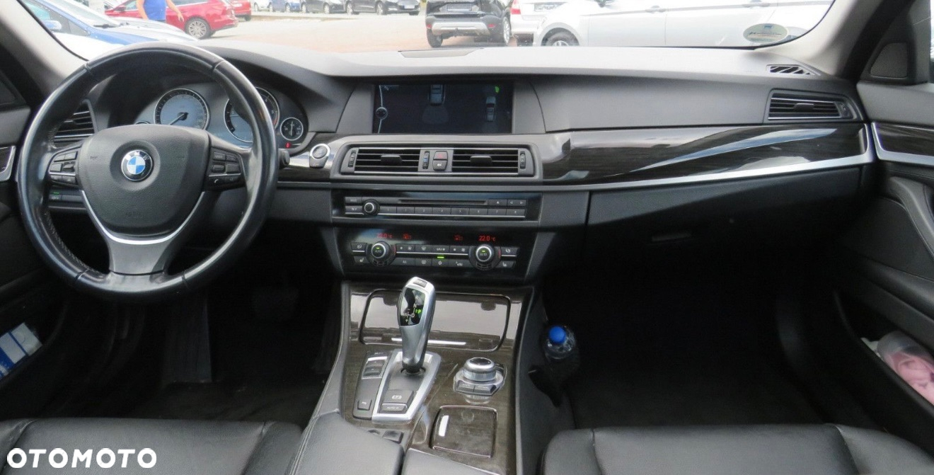 BMW Seria 5 520d Touring Luxury Line - 7