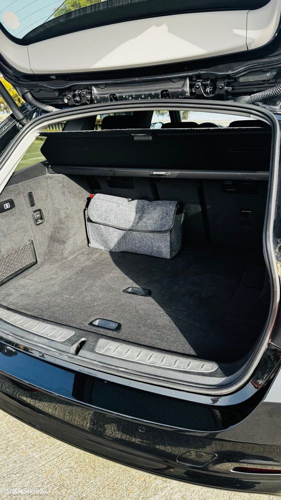 BMW 320 d Touring xDrive Advantage Auto - 8