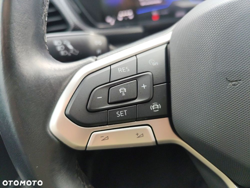 Volkswagen T-Cross - 22